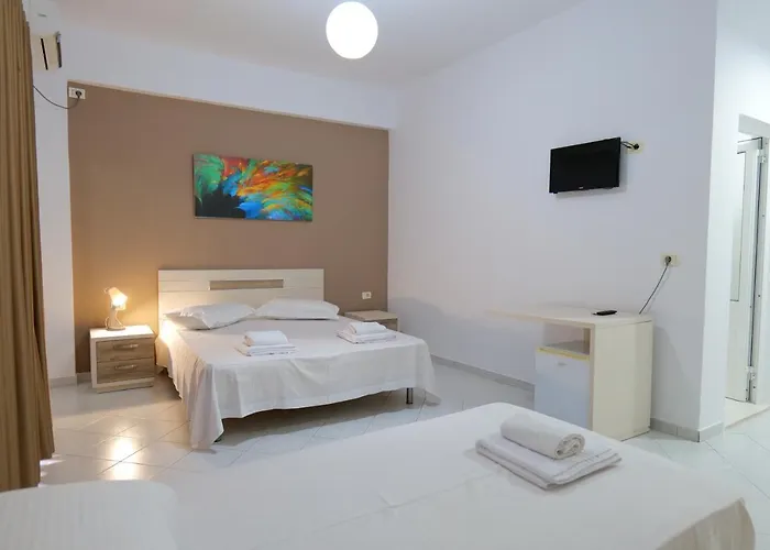 Hotel &
