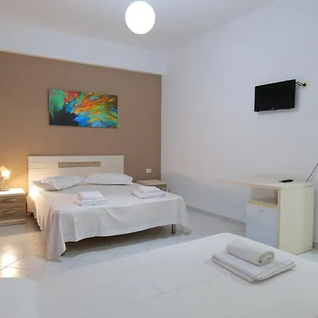 Hotel &