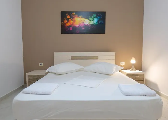 & Hotel 3*